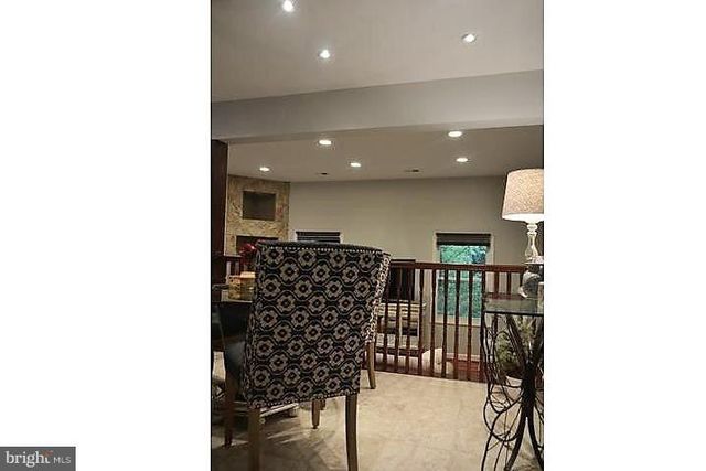 2022 MAYFLOWER DR, Woodbridge, VA 22192