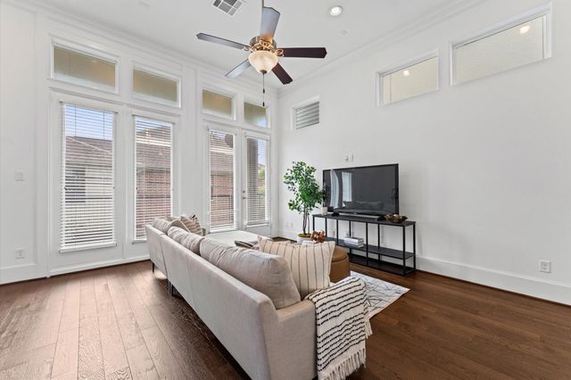 9635 Riddlewood Lane, Houston, TX 77025