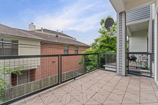 9635 Riddlewood Lane, Houston, TX 77025