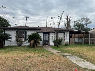 1301 Hempstead Avenue, Pasadena, TX 77506