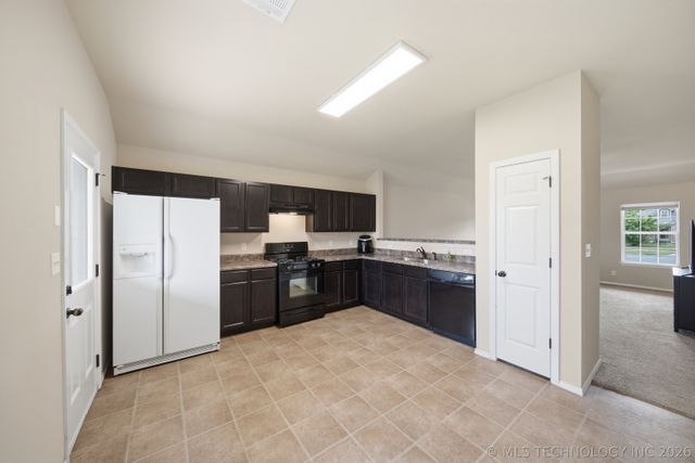 4681 E 148th Place S, Bixby, OK 74008