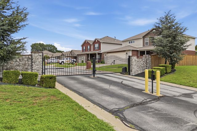 4681 E 148th Place S, Bixby, OK 74008
