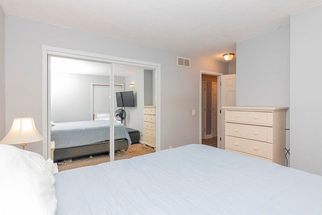 24271 Thousand Oaks Drive, Mattawan, MI 49071