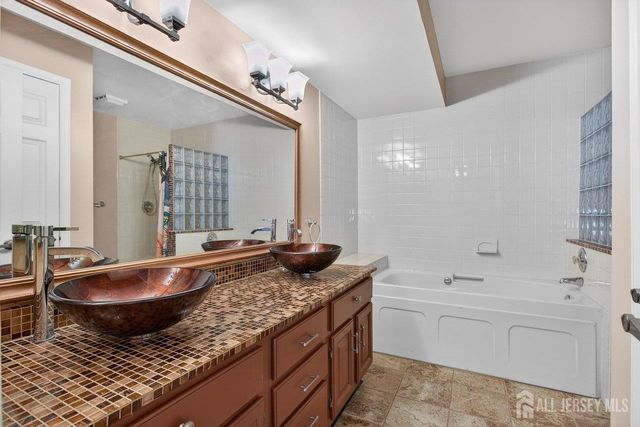 3 Spaulding Drive A, Monroe, NJ 08831