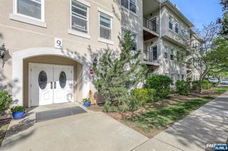 901 Burgundy Way, Wayne, NJ 07470