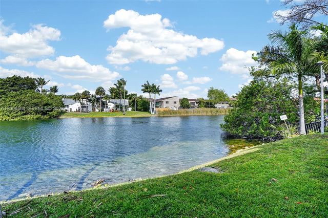 8330 SW 154th Avenue 35, Miami, FL 33193