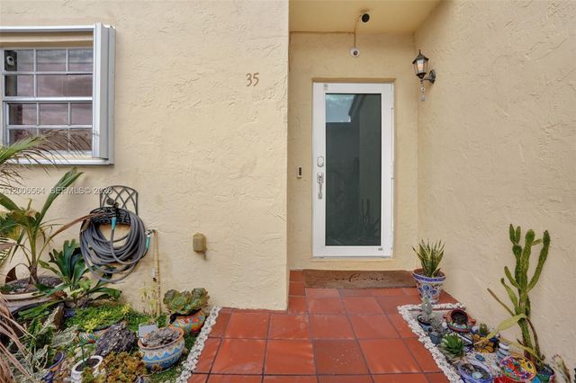 8330 SW 154th Avenue 35, Miami, FL 33193