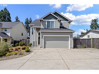229 S 70TH St, Springfield, OR 97478