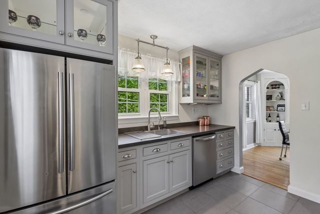 1770 Locust ROAD, Franklin Park, PA 15143