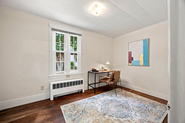 46 Finn St, Northampton, MA 01060