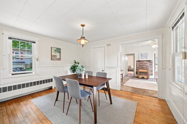 46 Finn St, Northampton, MA 01060