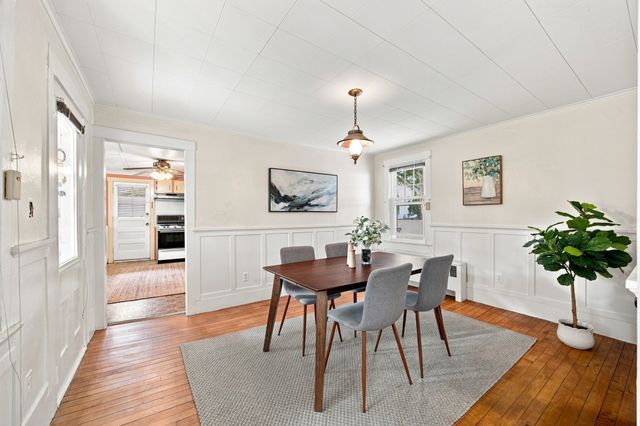 46 Finn St, Northampton, MA 01060