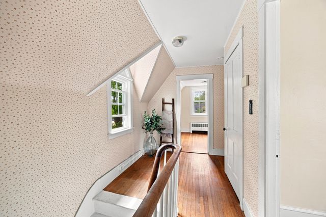 46 Finn St, Northampton, MA 01060