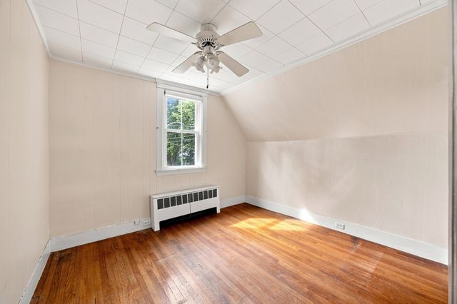 46 Finn St, Northampton, MA 01060