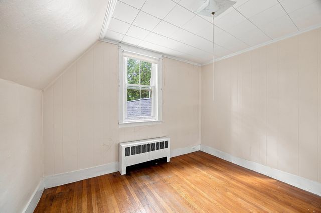 46 Finn St, Northampton, MA 01060