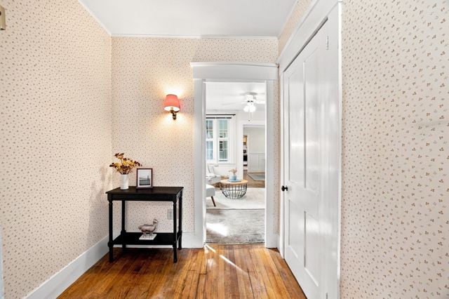 46 Finn St, Northampton, MA 01060