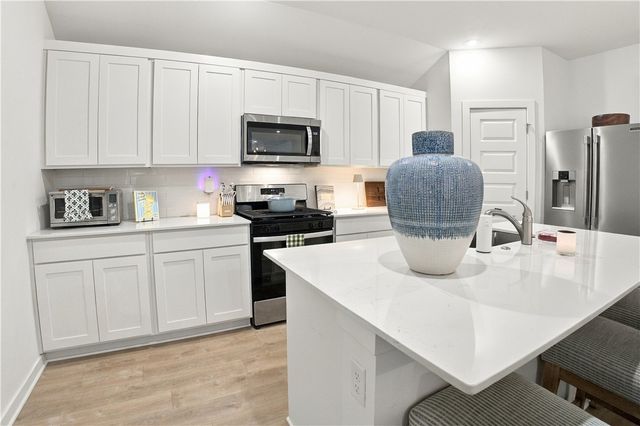 2687 Snowball Drive, Fayetteville, AR 72704