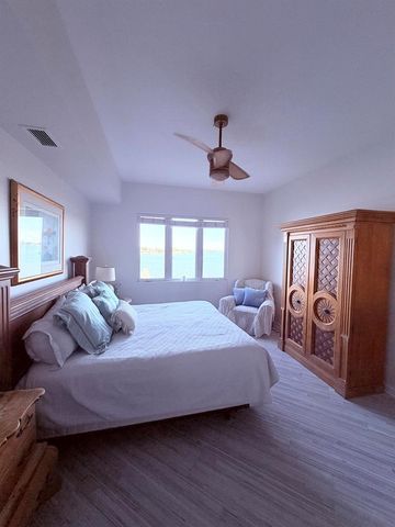 3 E Harbour Isle Drive E 204, Fort Pierce, FL 34949