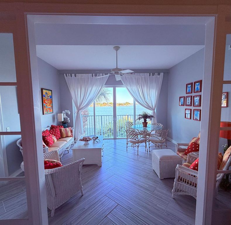 3 E Harbour Isle Drive E 204, Fort Pierce, FL 34949
