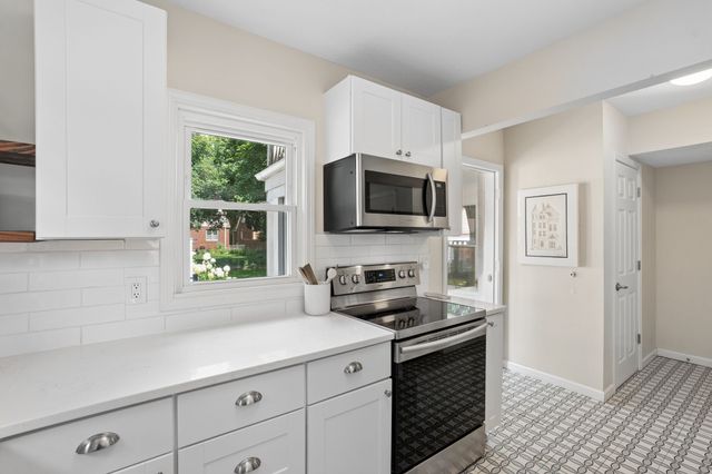 2905 47th Street, Des Moines, IA 50310