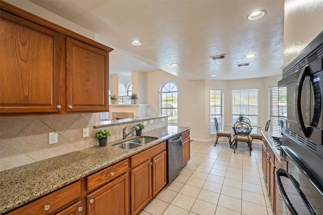 3223 Longhorn Circle, Manvel, TX 77578