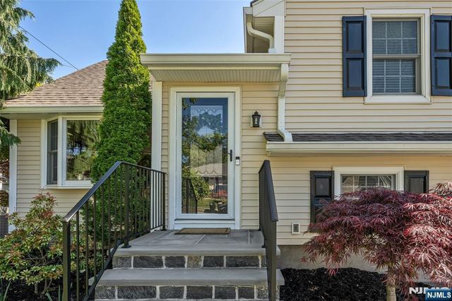 114 Summit Avenue, Waldwick, NJ 07463