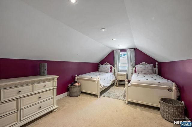114 Summit Avenue, Waldwick, NJ 07463