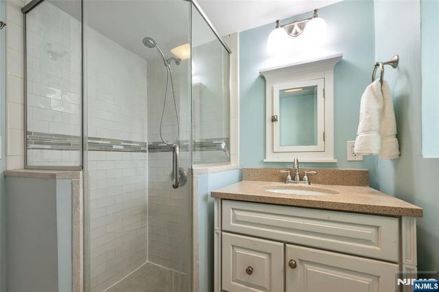 114 Summit Avenue, Waldwick, NJ 07463
