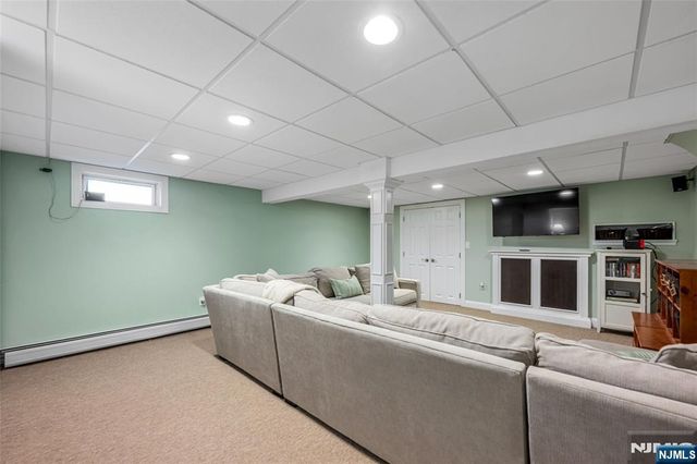 114 Summit Avenue, Waldwick, NJ 07463