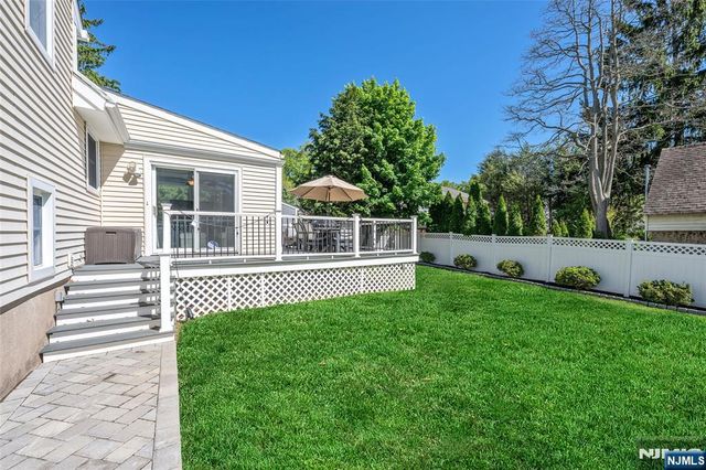 114 Summit Avenue, Waldwick, NJ 07463