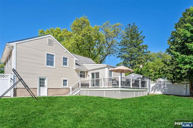 114 Summit Avenue, Waldwick, NJ 07463