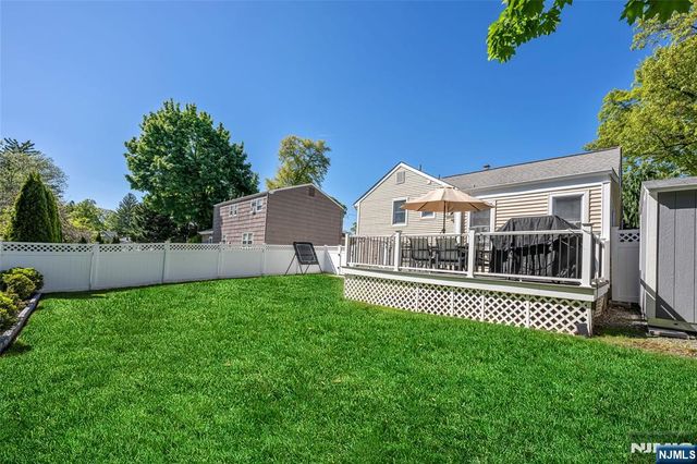 114 Summit Avenue, Waldwick, NJ 07463