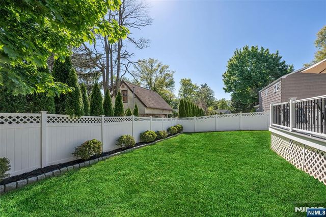 114 Summit Avenue, Waldwick, NJ 07463