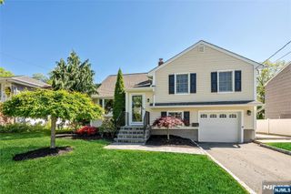 114 Summit Avenue, Waldwick, NJ 07463