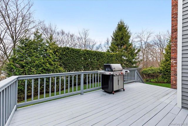 76 Davis Avenue, Rye, NY 10580