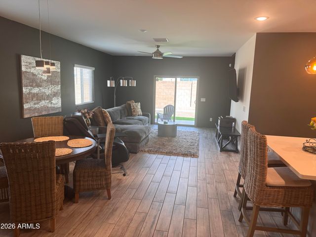 2764 E SEQUOIA Drive, Phoenix, AZ 85050