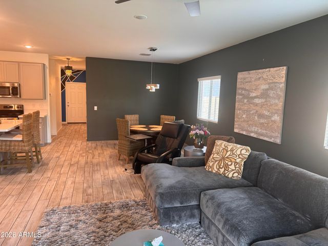 2764 E SEQUOIA Drive, Phoenix, AZ 85050