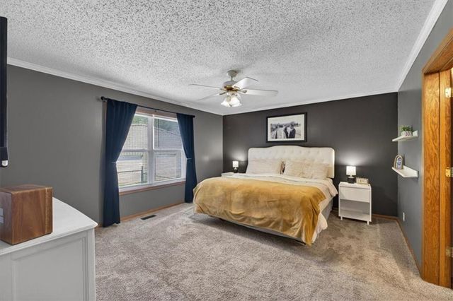 1820 E Morgan Road, Independence, MO 64050