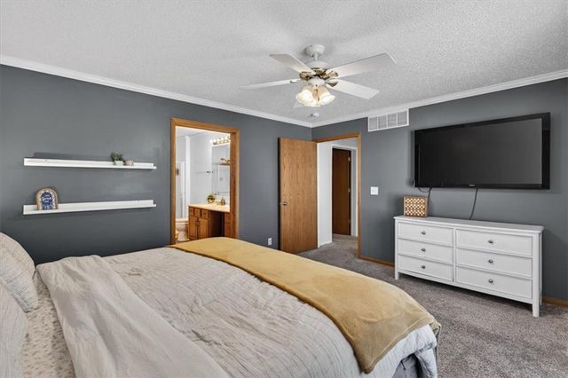 1820 E Morgan Road, Independence, MO 64050