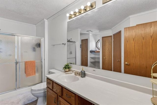 1820 E Morgan Road, Independence, MO 64050