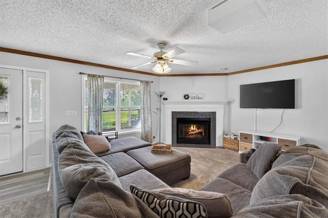 1820 E Morgan Road, Independence, MO 64050