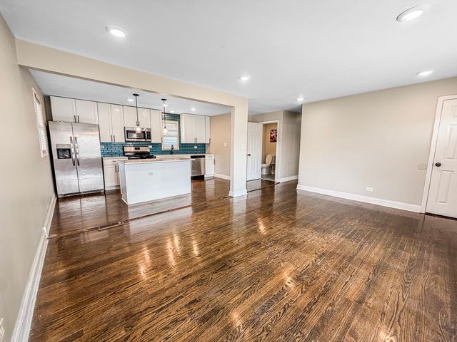 7241 Beloit Avenue, Bridgeview, IL 60455