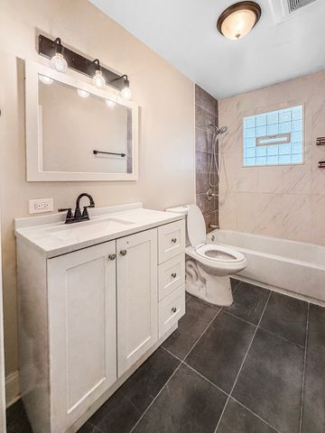 7241 Beloit Avenue, Bridgeview, IL 60455