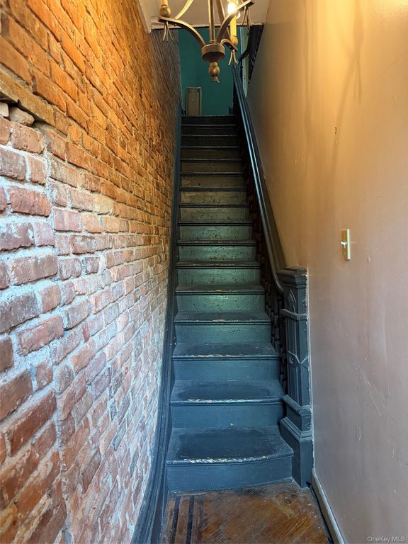439 Quincy Street, Brooklyn, NY 11221