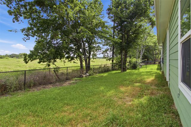 111 Newton Lane, Gun Barrel City, TX 75156