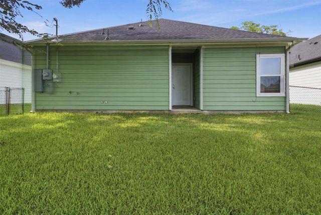111 Newton Lane, Gun Barrel City, TX 75156