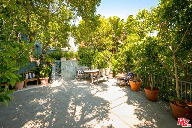 6149 W Glen Holly Street, Los Angeles, CA 90068