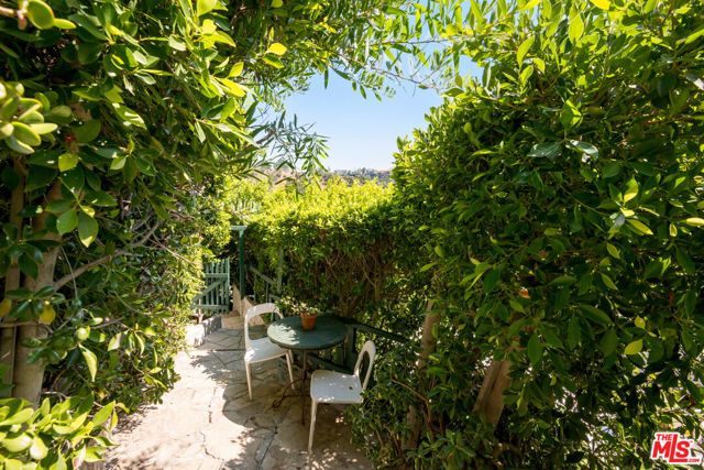 6149 W Glen Holly Street, Los Angeles, CA 90068