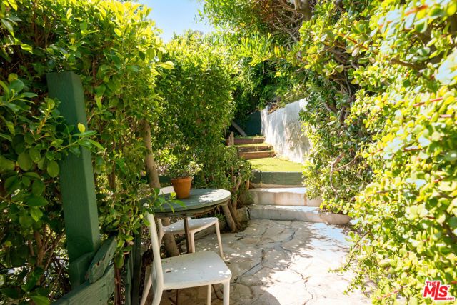 6149 W Glen Holly Street, Los Angeles, CA 90068