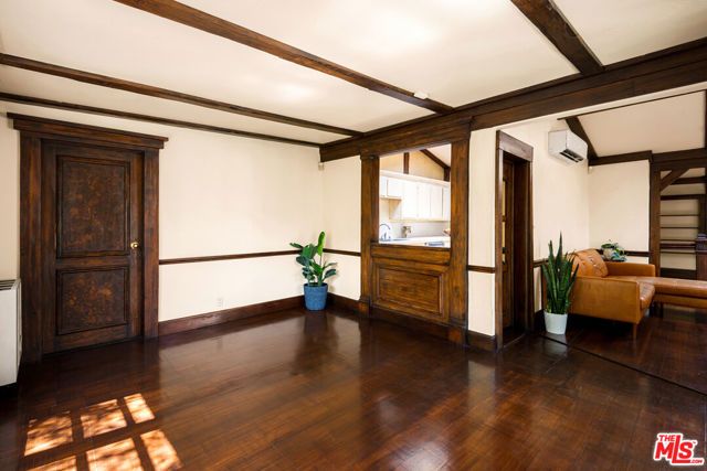 6149 W Glen Holly Street, Los Angeles, CA 90068